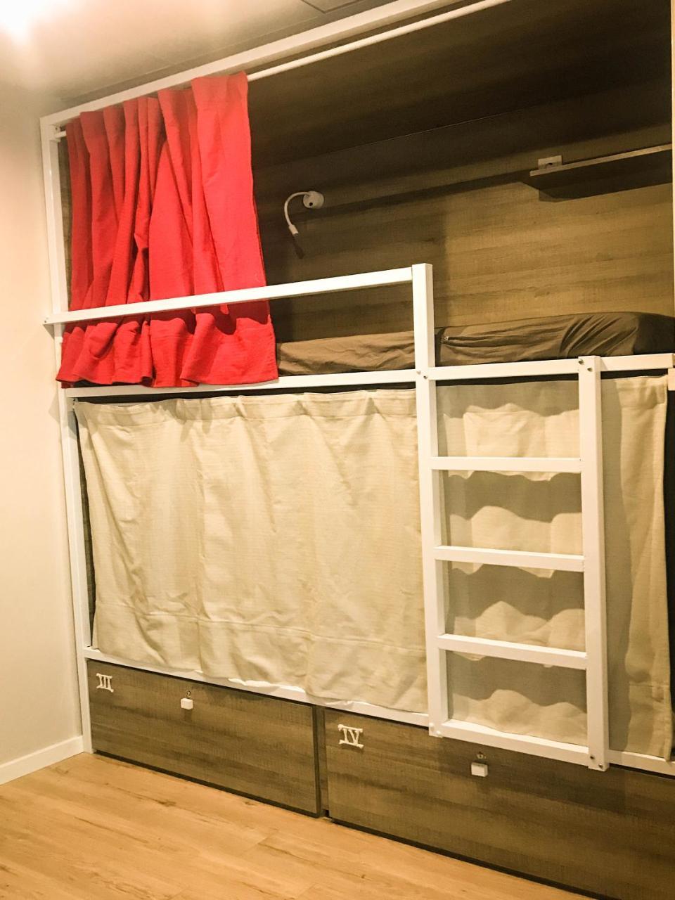 Bed 4-Bed Female Dormitory Room