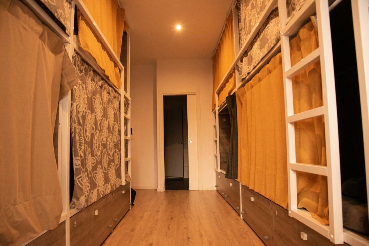 Bed 8-Bed Mixed Dormitory Room